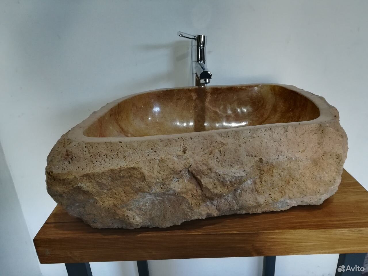 Раковина из натурального камня фото