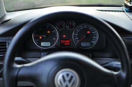 Volkswagen Passat 1.9 МТ, 2003, универсал