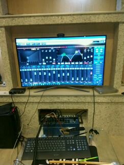 Цифровой микшерный пульт Soundcraft Ui24R