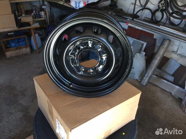 Новый Диск штампованный r15 на chevrolet niva
