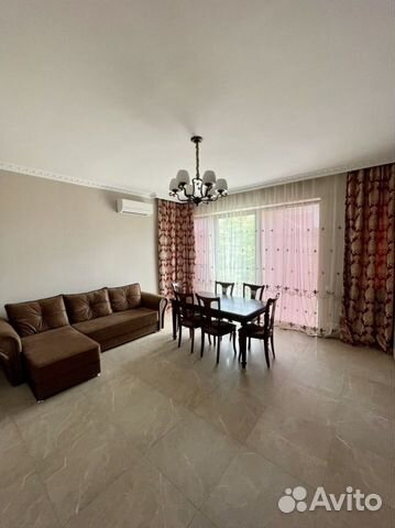 

2-к. квартира, 65 м², 2/4 эт.