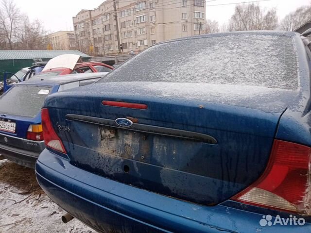Крышка багажника Ford Focus 1 седан америка