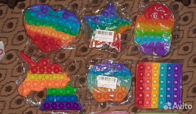 Поп ит разные светящиеся брелки 30на30см симпл дим