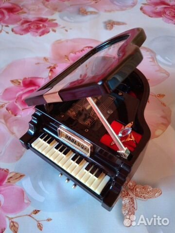 Шкатулка музыкальная