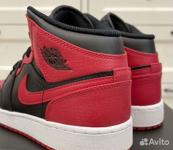 Nike Air Jordan 1 mid оригинал