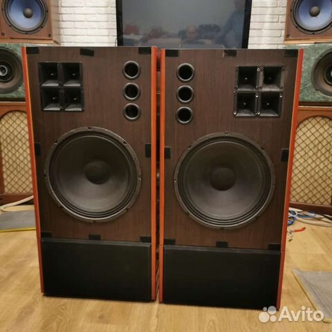 Колонки JBL
