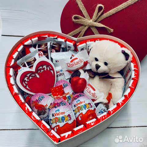 Сладкий набор из Киндер шоколада макси и мишки