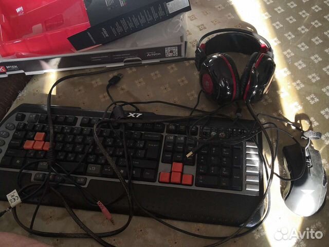 Игровая клавиатура, мышь и гарнитура