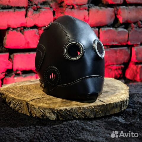 Маска из натуральной кожи / ручной работы