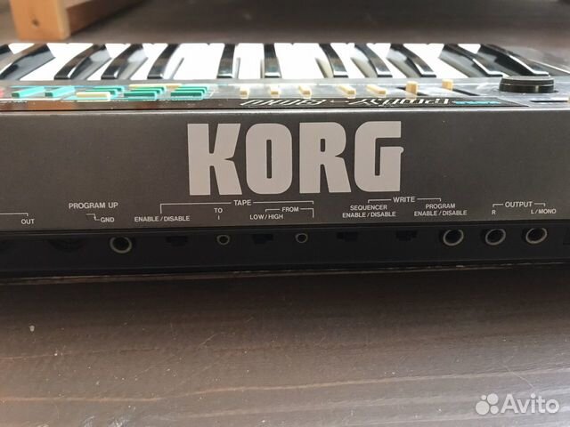 Синтезатор Korg Poly 800