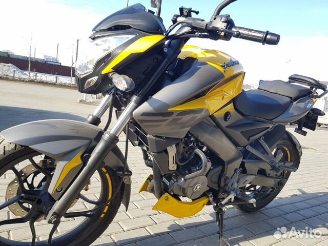 Мотоцикл Bajaj Pulsar NS 200