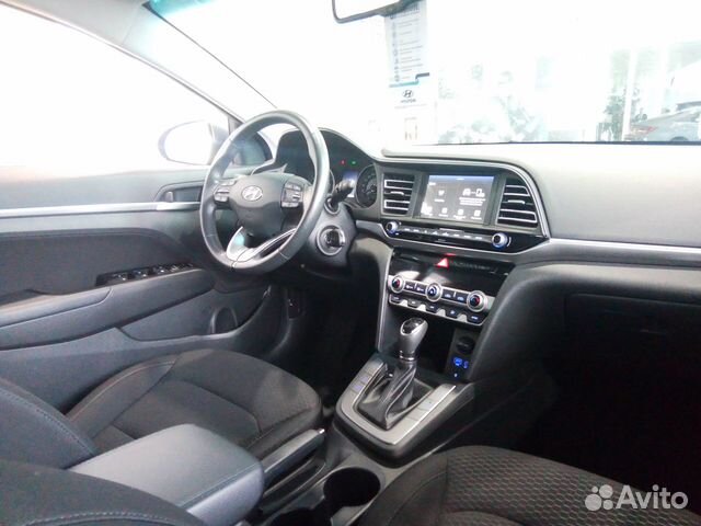 Hyundai Elantra 2.0 AT, 2019, 33 000 км