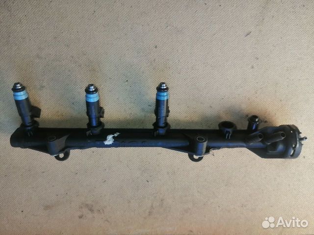 Топливная рампа форсунка Фольксваген Шкода Ауди