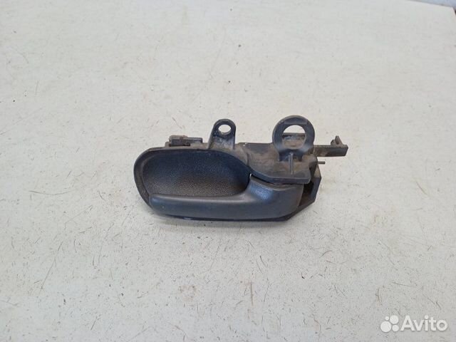 Ручка двери внутренняя правая Toyota Yaris XP10