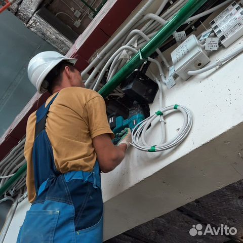 Бригада слаботочники,электрики