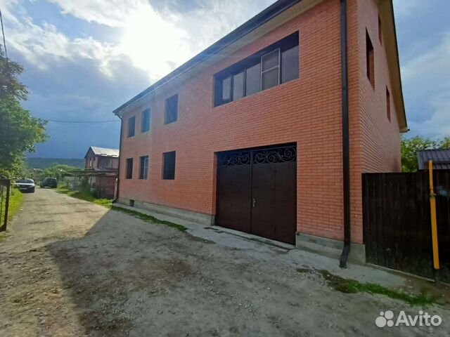 

Дом 250 м² на участке 5 сот.