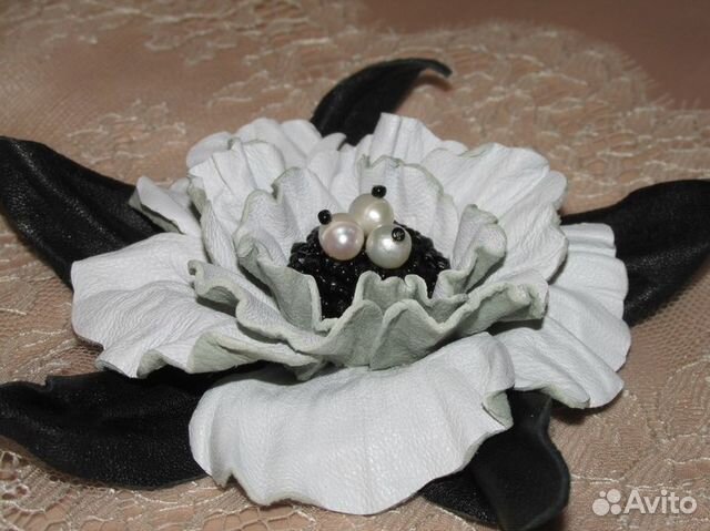 Броши из натуральной кожи и кожа для их изготовлен