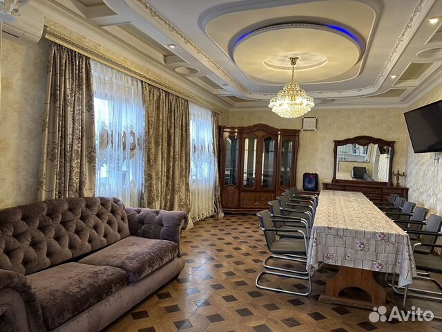 

5-к. дом, 290 м²