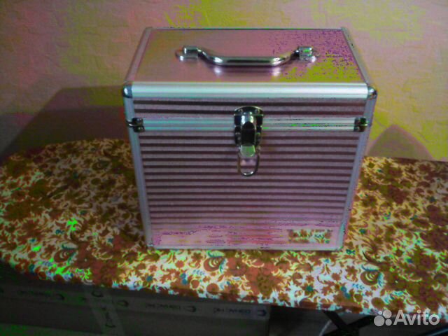 Бьюти- кейс, чемодан