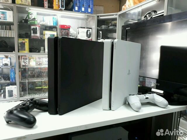 Sony playstation 4 slim