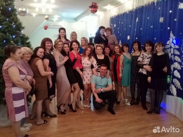 Ведущий праздников с диджеем и музыкой