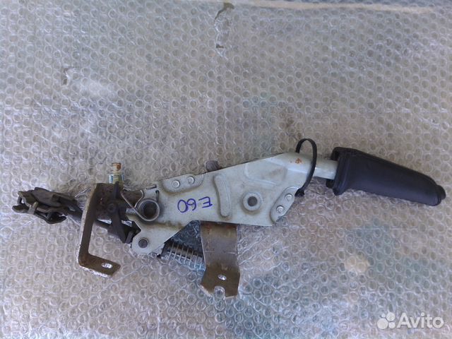 Бмв 5 Е60 рычаг стояночного тормоза