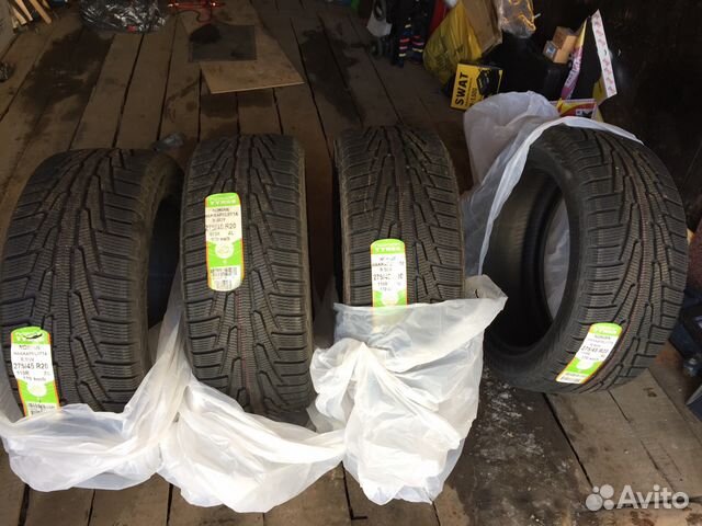 Nokian 275 45 r20