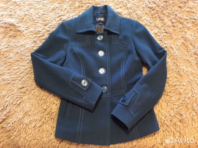 Пальто новое 42р