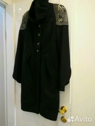 Женское шерстяное осеннее пальто Женское шерстяное осеннее пальто