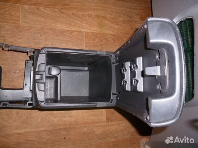 Подлокотник Qashqai J11 Кашкай 2 14г