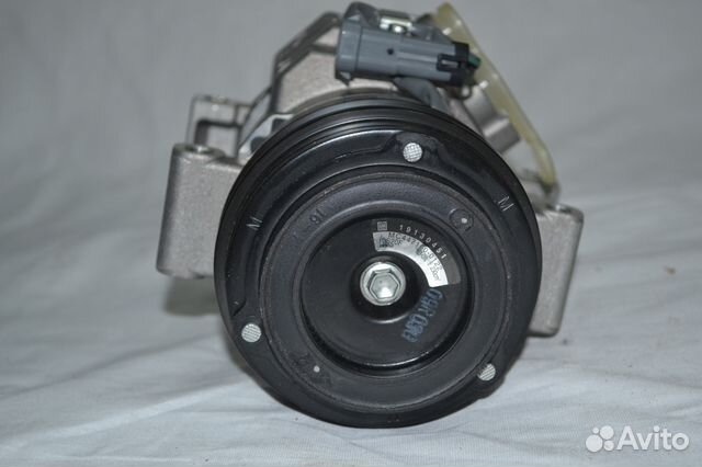 Компрессор кондиционера Chevrolet Tahoe 00-02 Компрессор кондиционера Chevrolet Tahoe 00-02