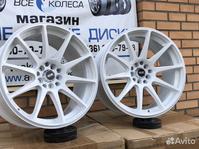 Комплект новых дисков R18 XXR White 5-100 Subaru Комплект новых дисков R18 XXR White 5-100 Subaru