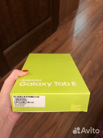 Планшет SAMSUNG Galaxy Tab E