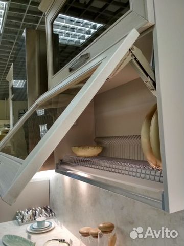 Кухонный гарнитур с образца (Италия) Кухонный гарнитур с образца (Италия)