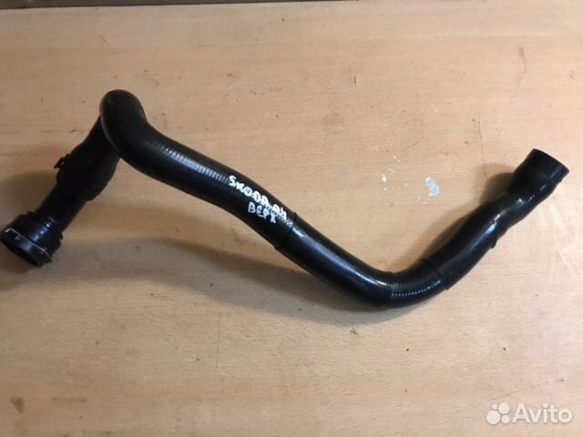 Патрубок охлаждения Skoda Octavia A4