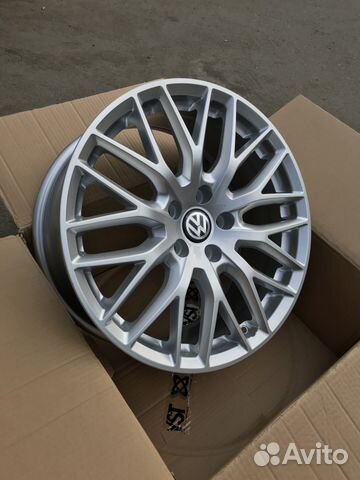 Диски на Ауди Audi A4 A6 A7 A8 Q3 Q5 R18