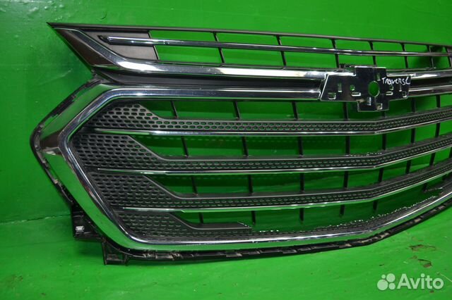 Решетка радиатора Chevrolet Traverse 2 17