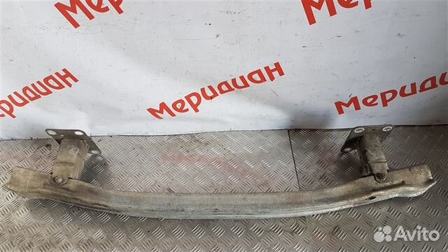 Усилитель переднего бампера Renault Megane II 2008