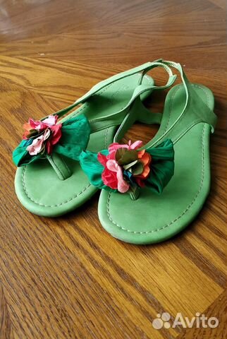 Босоножки кожаные через палец новые, 39 размер