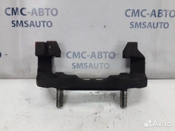 Скоба суппорта передняя левая Mercedes Ml W164 3.5 Скоба суппорта передняя левая Mercedes Ml W164 3.5