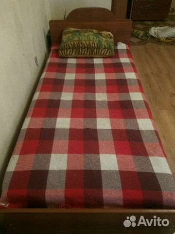 Кровать 1,9*0,8 см в хорошем состоянии