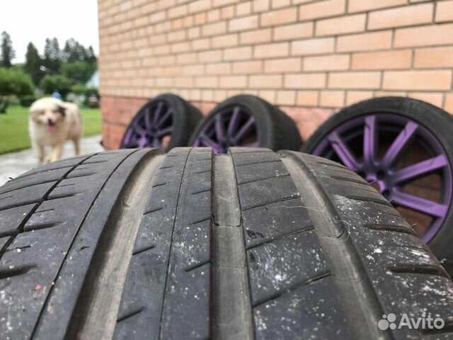 Оригинальный комплект колес на Audi A4 B8 B9 R18 Оригинальный комплект колес на Audi A4 B8 B9 R18
