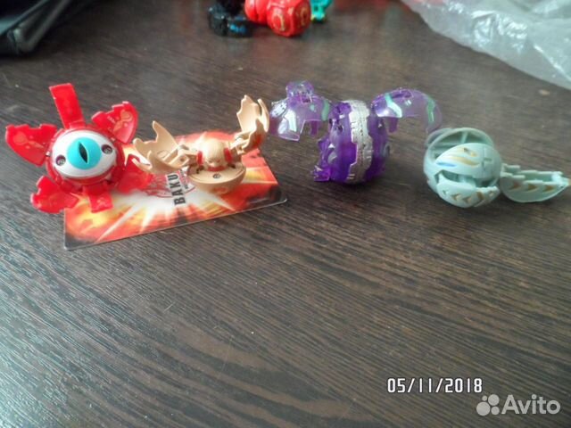 Бакуганы,игровое поле,карточки и мешок bakugan