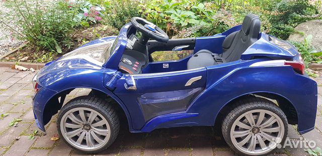 Электромобиль BMW Rivertoys