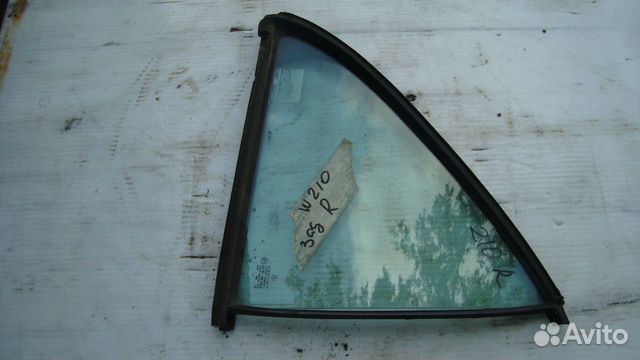 Стекло двери для мерседес форточка 210 правая