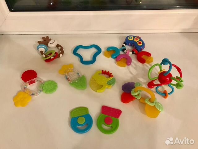 Игрушки погремушки для малышей