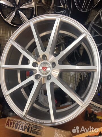 Диски r20 5 114.3 vossen VFS 1 Диски r20 5 114.3 vossen VFS 1