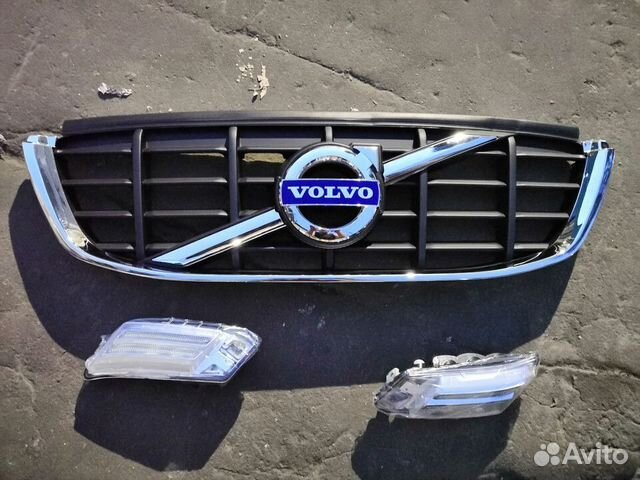 Комплект в передний бампер Volvo Xc60 Дорестайлинг