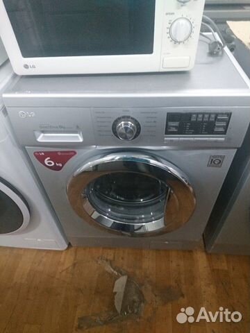 Стиральная машина LG M1096ND4 Стиральная машина LG M1096ND4
