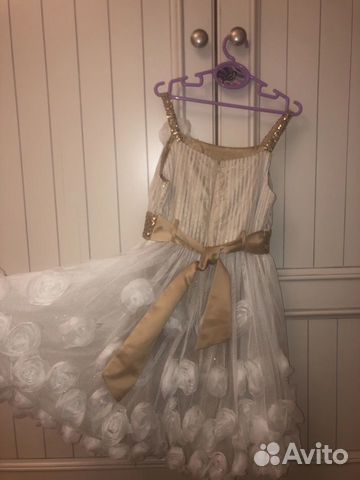 Нарядное платье